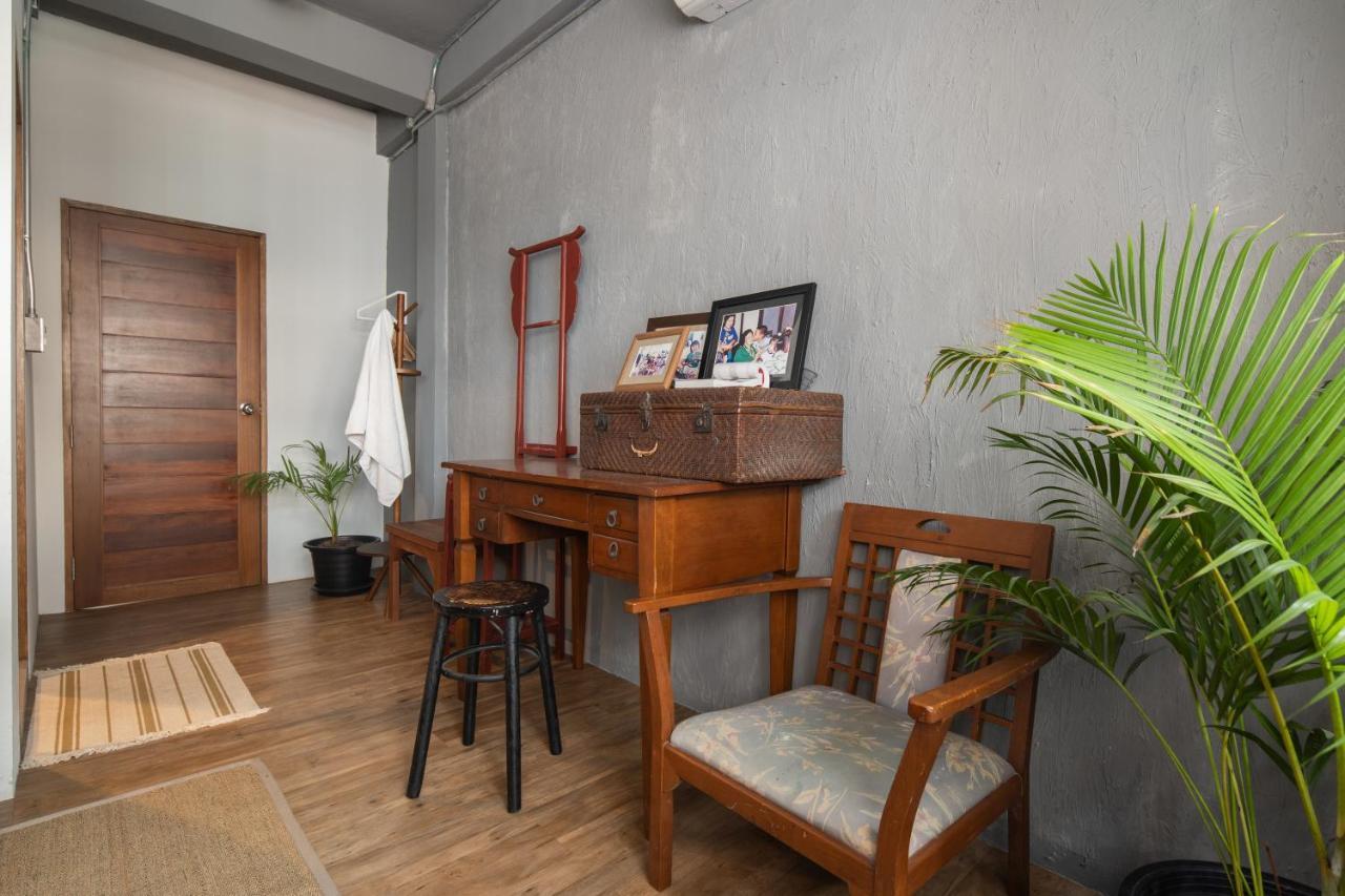 Better Moon Guesthouse Bangkok Exterior photo